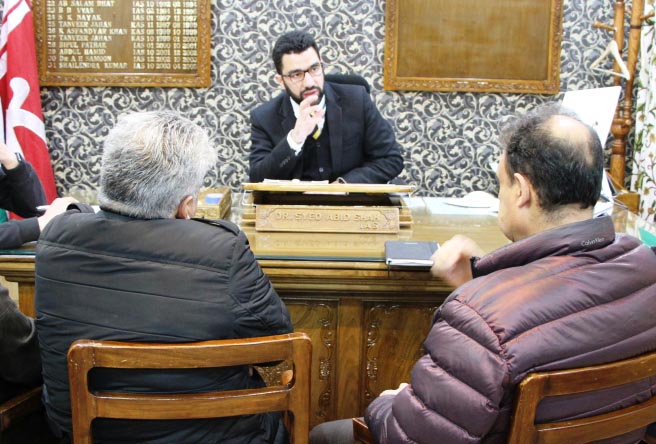 Inclement Weather: DC Srinagar reviews preparedness