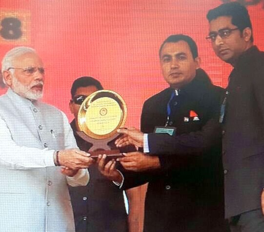 Shahid, Ravinder receive National Award from Prime Minister