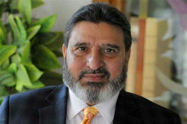 Altaf Bukhari grieved over Lal Nagar Chanapora fire incident