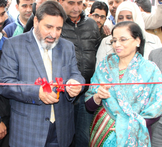 Altaf Bukhari inaugurates winter camp exhibition at Kothi Bagh GHSS