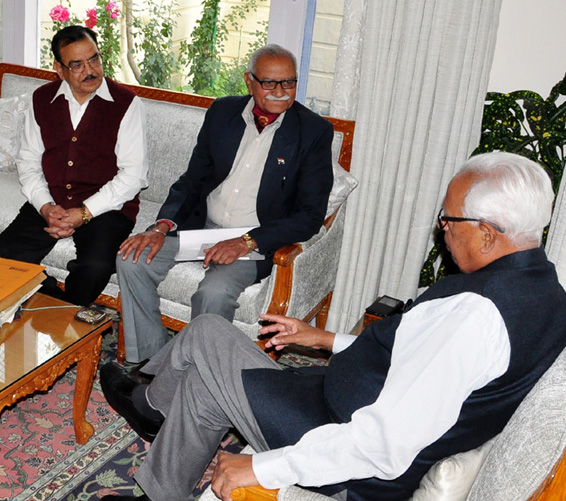 Shri Amarnath Yatra Sangharsh Samiti delegation meets Governor