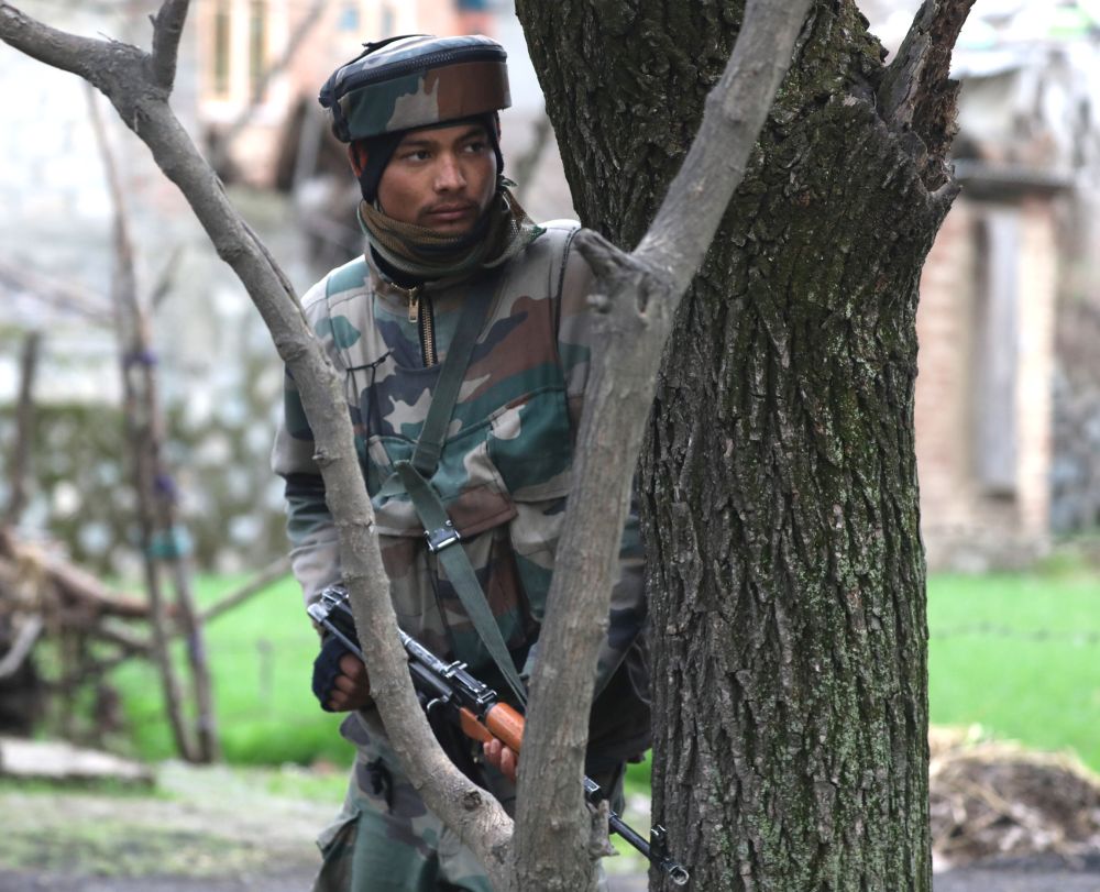 Gunfight in Khunmoh; three militants trapped