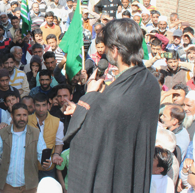 Malik stresses for unity; pays tributes to Wani, Sidiqi, others