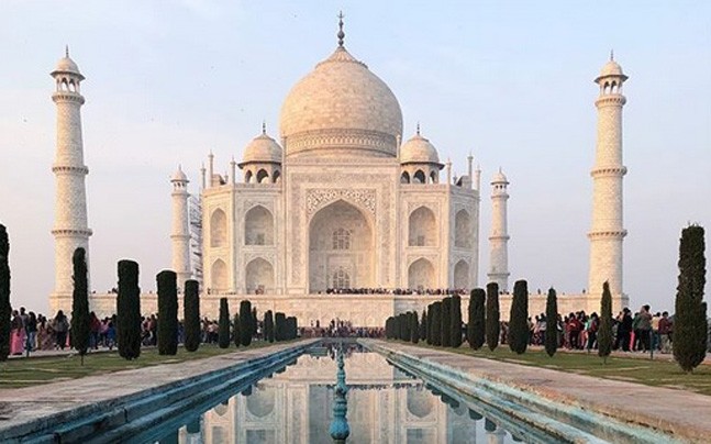 Taj entry restricted to three hours from Sunday