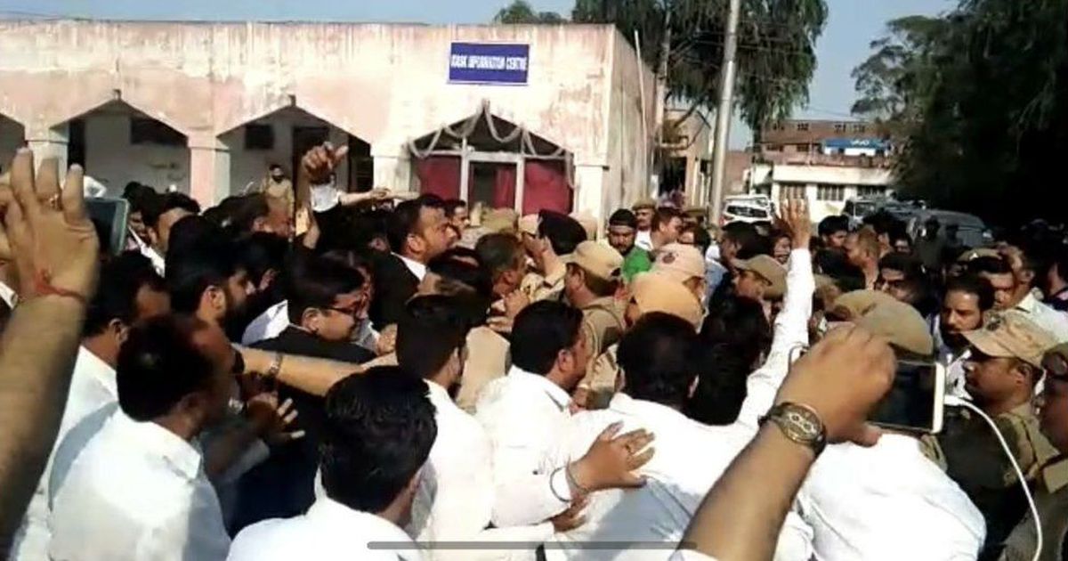 Police files FIR against Kathua lawyers