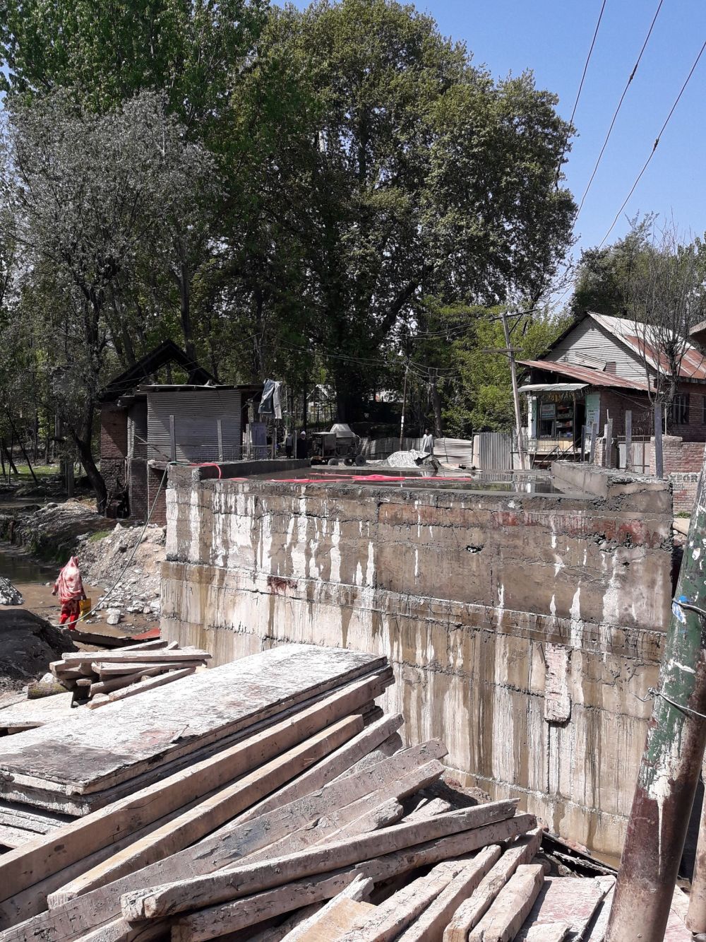 Work on Nasrullahpora bridge goes at snail’s pace, people aghast
