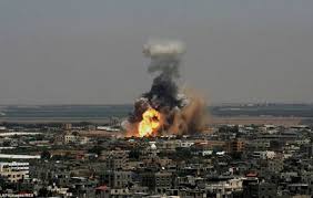    Israel targets Hamas posts in Gaza after border blast