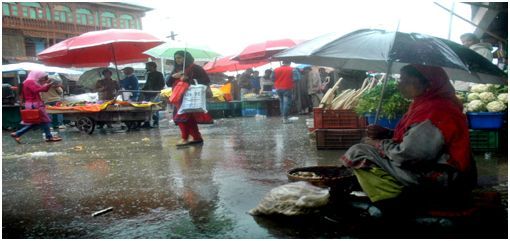 Rains lash Srinagar, other parts of Kashmir