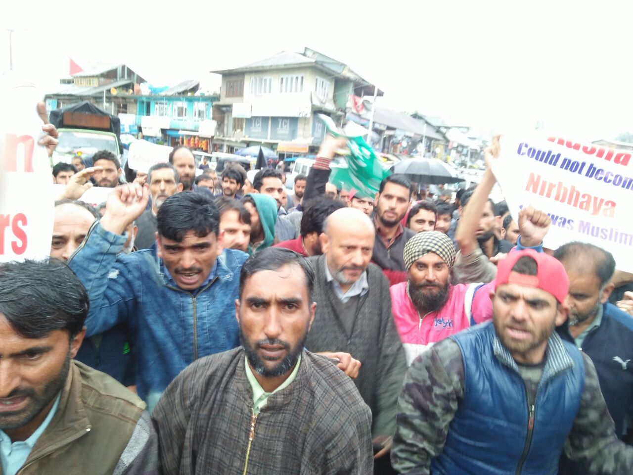 Scores join AIP’s march against killings of civilians in Kulgam and Kuthua lawyers