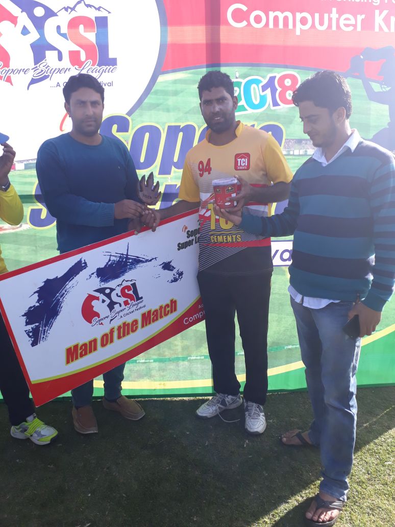 Twoes Janwara and Handwara Cricket Club win matches
