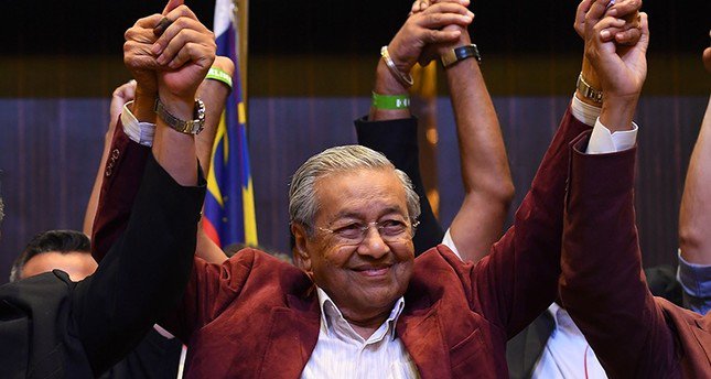 Malaysia’s Mahathir wins shock election victory, toppling 61-yr-old regime