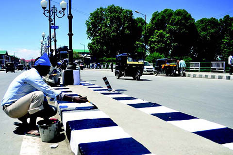 Srinagar gets facelift ahead of ‘Darbar Move’