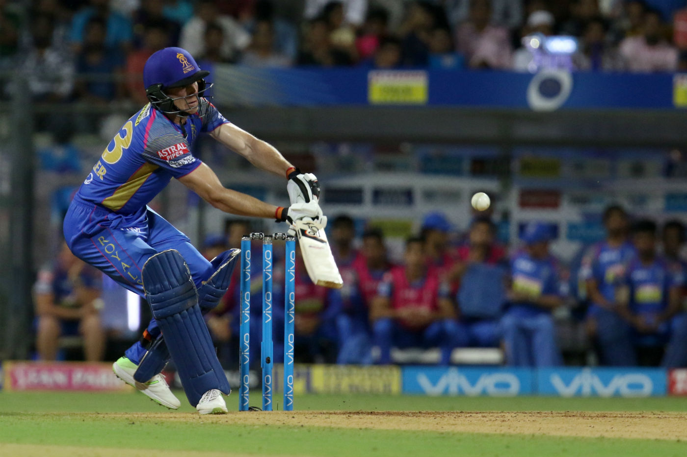 Familiarity with Wankhede wicket helped me: Buttler