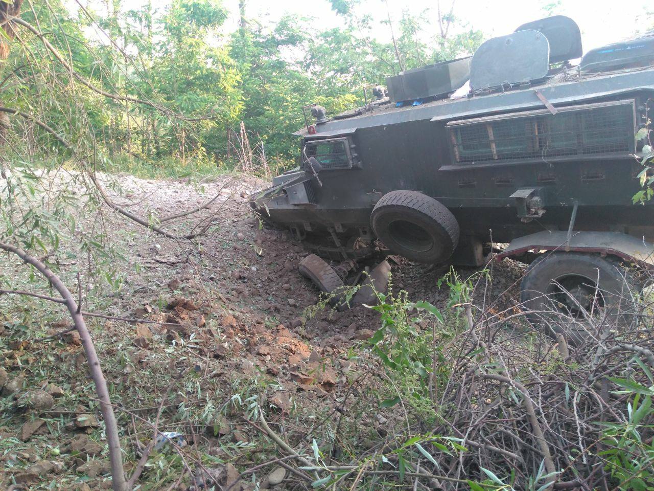 3 soldiers injured in Shopian IED blast