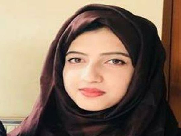 Shabir Shah’s daughter tops CBSE class 12 result in JK