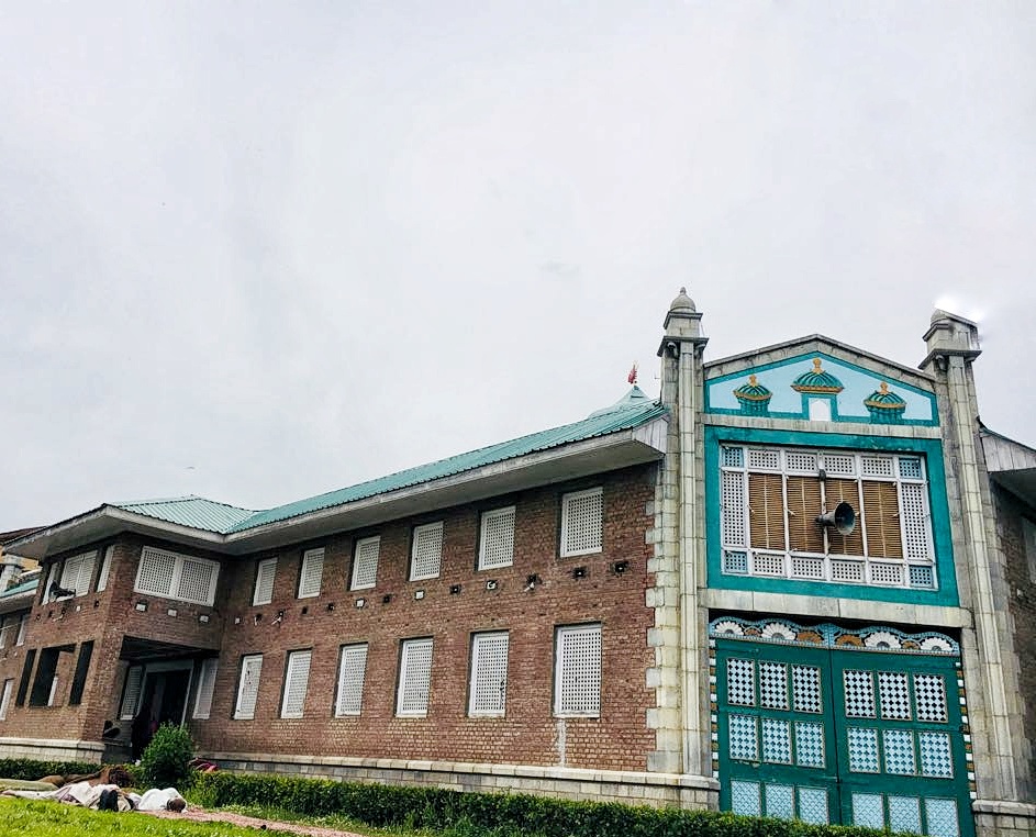 Shia Muslims in Budgam commemorates birth anniversary of Imam Hassan