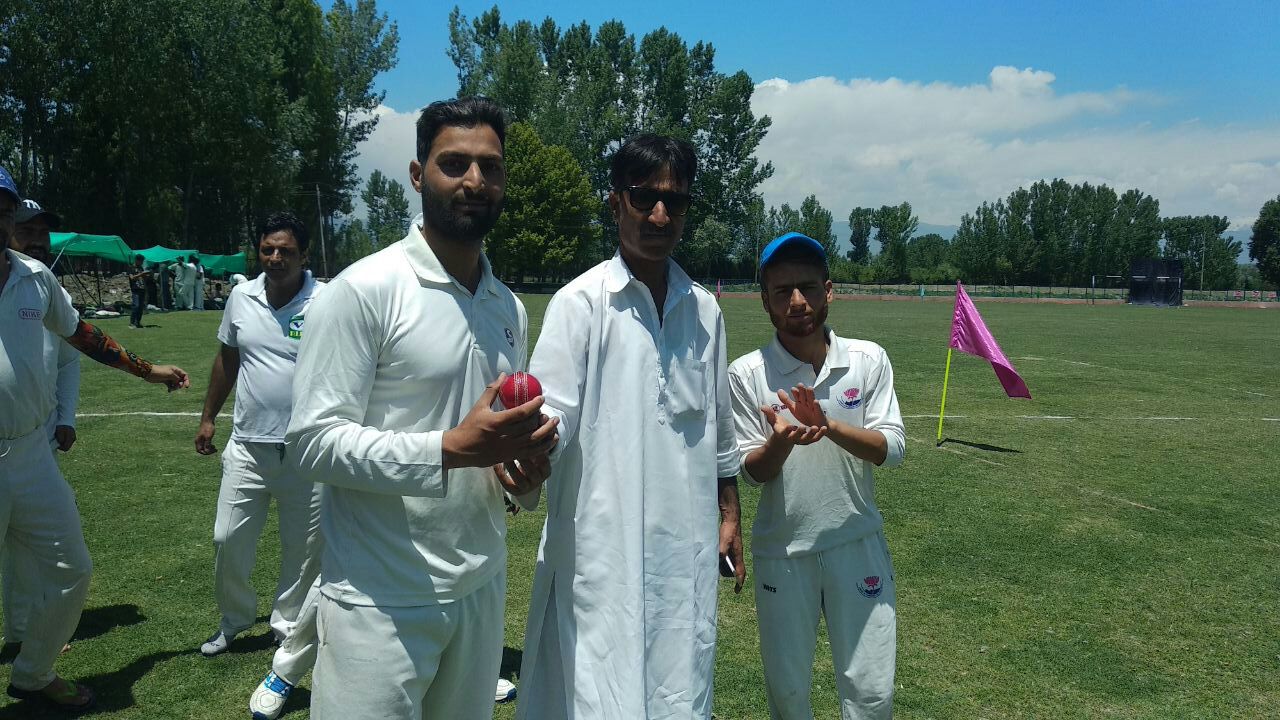 Coaching Centre crushes YCC Model Town by 8 Wickets
