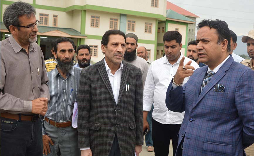 Zulfkar visits Hajj House Bemina