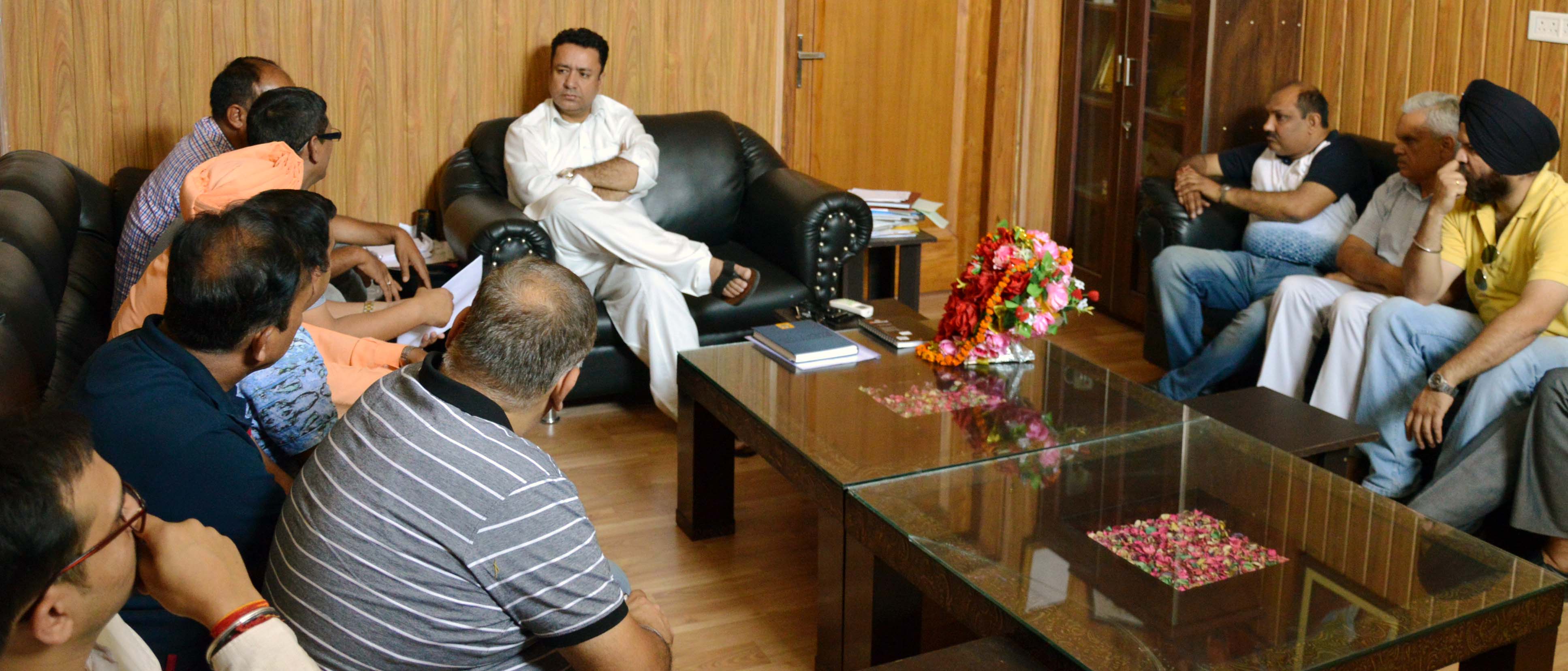 JKPSCC deputation calls on Zulfkar