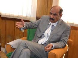 Basharat Bukhari for employing scientific techniques to control codling moth in Ladakh