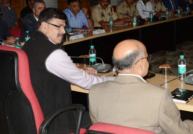 Advisor K Vijay Kumar convenes introductory meeting with Police Department