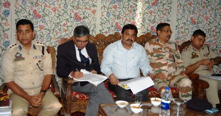 DDC Ganderbal reviews Shri Amarnathji Yatra arrangements