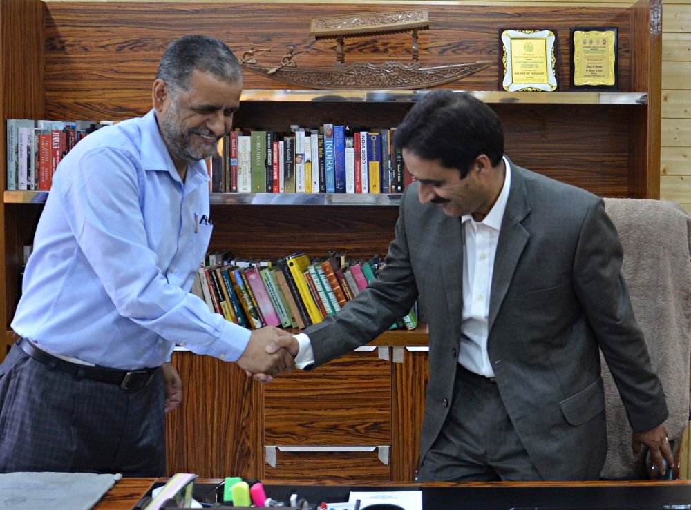 Tariq Zargar assumes charge as Director Information; Munir-ul-Islam as Director Archives