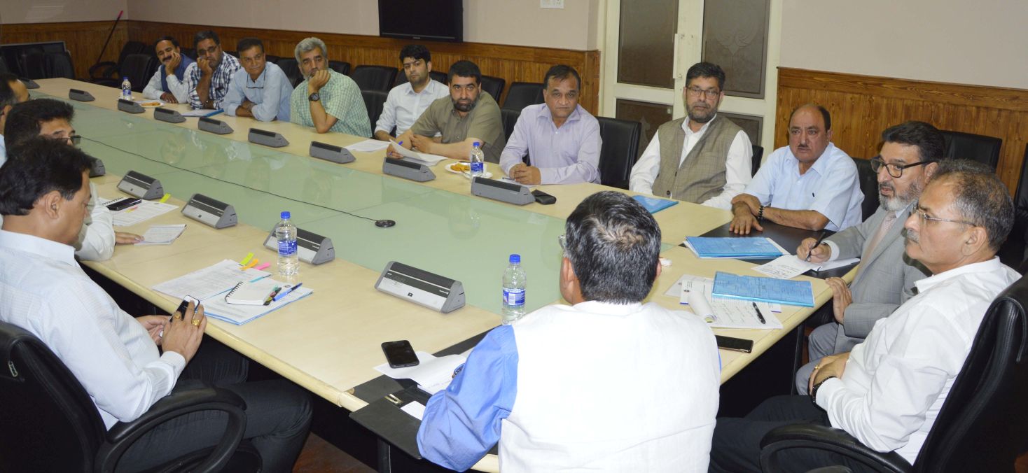 Build conducive atmosphere for JK’s industrial growth: Kavinder to stakeholders