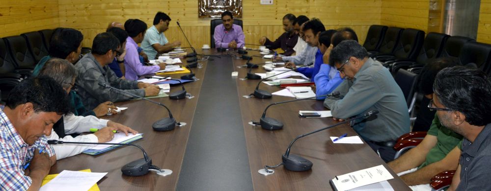 Director Information reviews functioning of District Information Centres