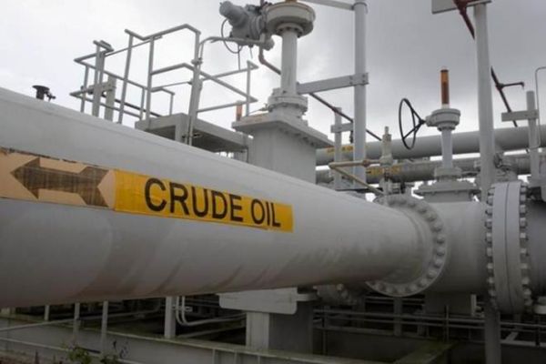 US tells India and others to end oil imports from Iran by Nov 4