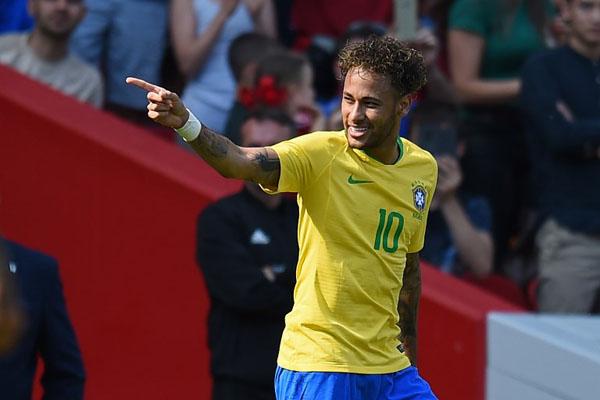 Neymar leads Brazil to 2-0 friendly win over Croatia