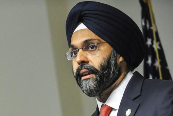 US radio hosts apologise for calling first Sikh-American Attorney “turban man”