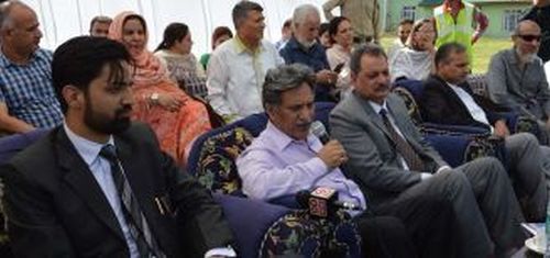 Advisor Ganai distributes certificates among wheelchair basketball players