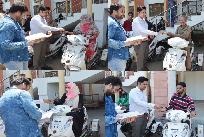 10 motorized tricycles distributed among specially-abled in Shopian