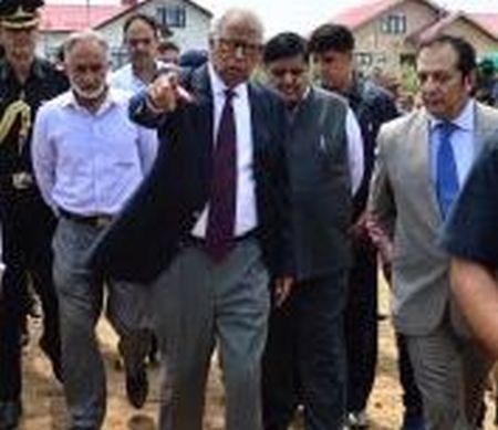 Governor inspects facilities at Emergency Operation Centre, Gogo land