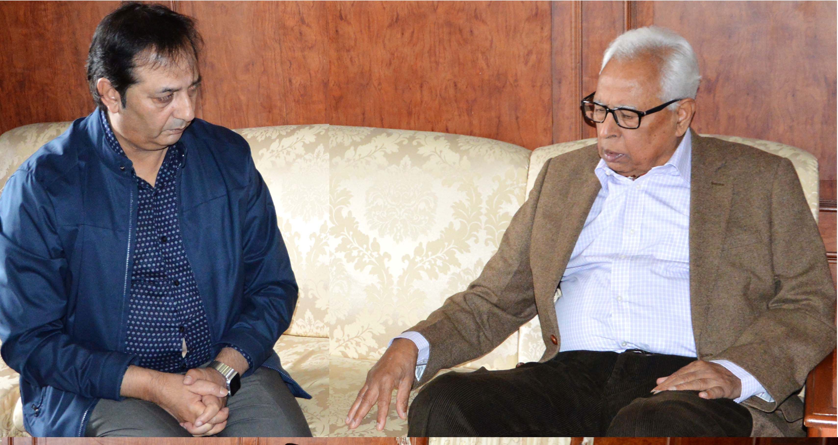 Guv visits flood control-room ‘unscheduled’