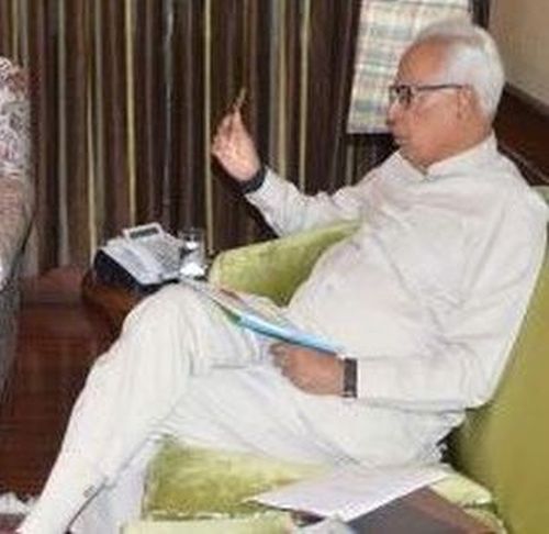 Governor reviews J&K Bank functioning
