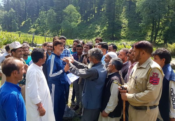 DC Kishtwar reaches out to people in far flung Dachhan area