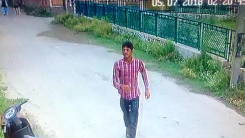 Police seeks help in identifying theft suspect