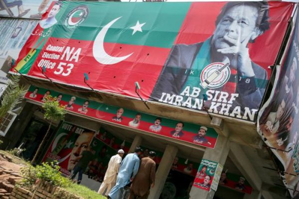 PTI eyes to grab Punjab with independents’ help
