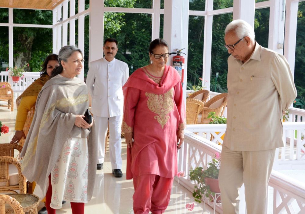 Sharmila Tagore meets Governor, First Lady