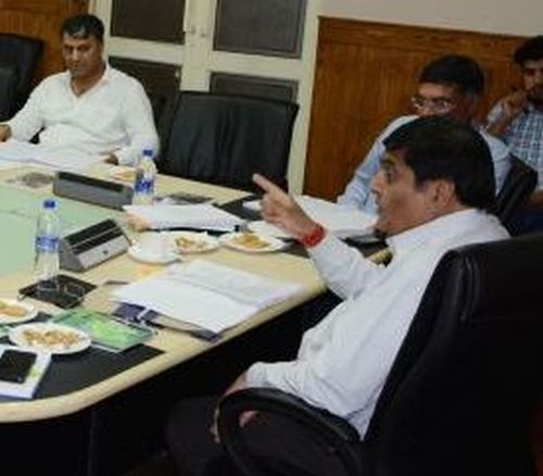 Advisor Vyas for comprehensive strategy to boost sale of JK’s handicraft products