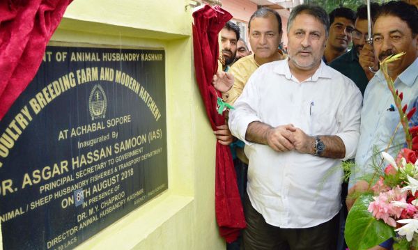 Samoon inaugurates Hatchery, Sheep Extension Center, Vet Dispensaries at Baramulla