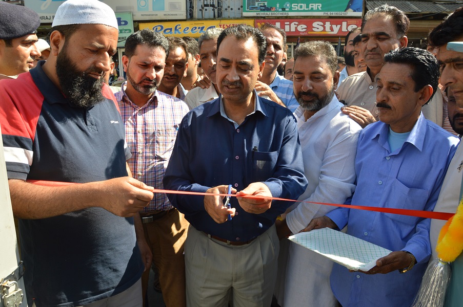 Traffic signals costing Rs 33 lakh installed at Baramulla