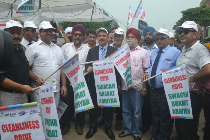 JK Bank launches cleanliness drive under Swachh Bharat Mission in collaboration with JDA