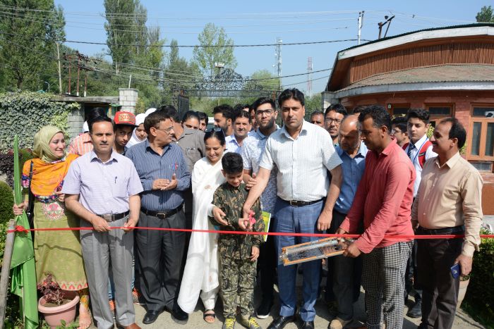 Secretary Floriculture inaugurates “Nature Study and Tree Talk” at Botanical Garden