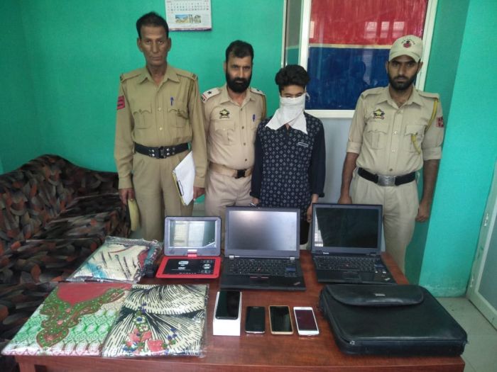 ‘Srinagar police solves theft cases, accused arrested’