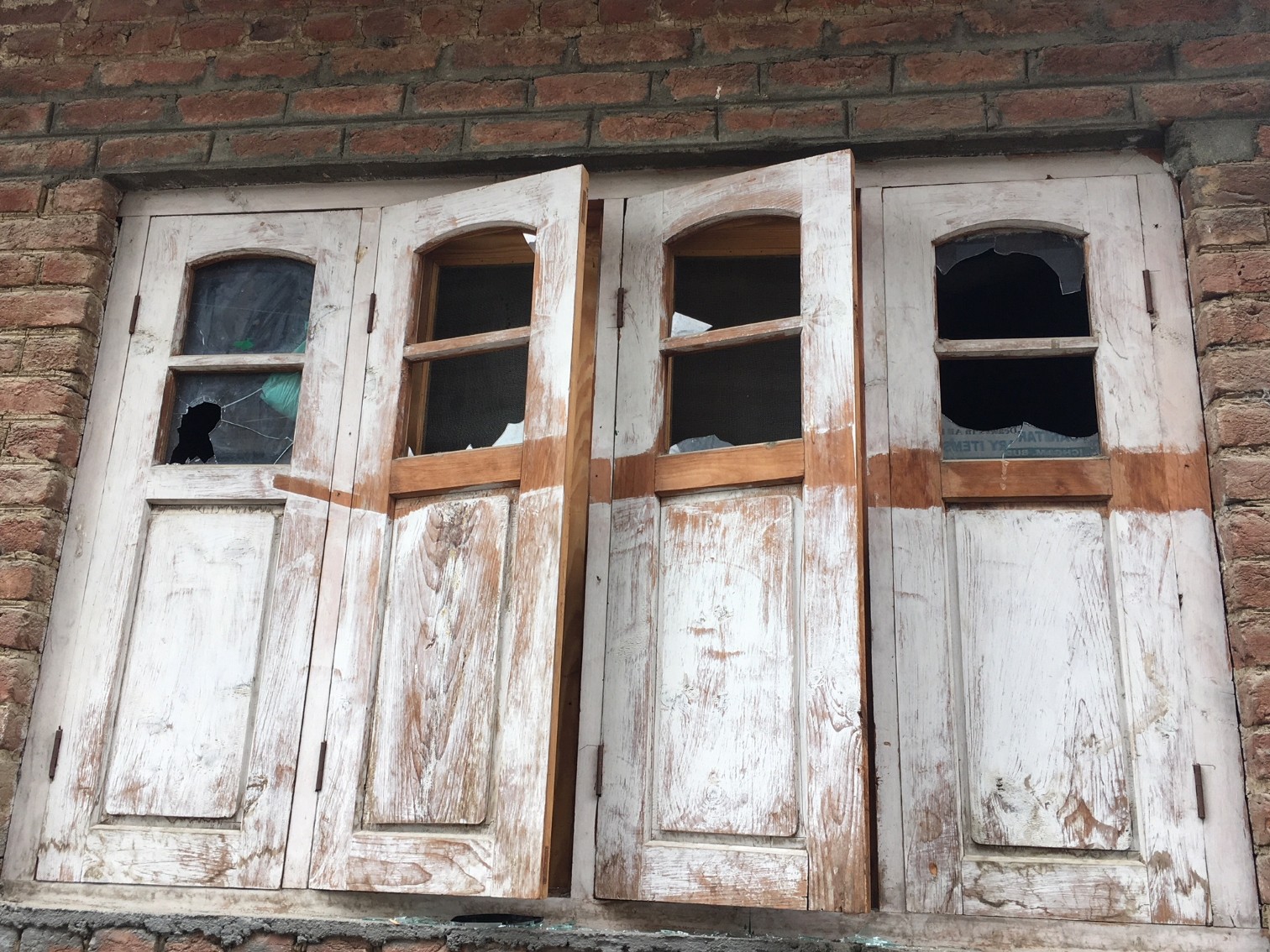 Ichgam residents accuse forces of thrashing civilians