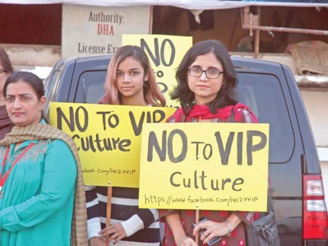 Pakistan bans VIP protocol at airports across country