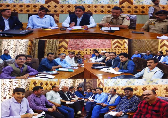 DEO Kupwara reviews Municipal poll arrangements